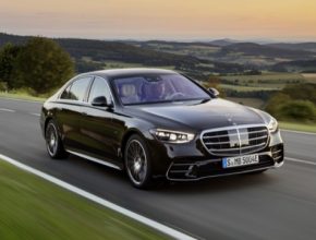 Podíl elektrifikovaných vozů na celkovém odbytu osobních modelů Mercedes vzrostl na 7,4 %.