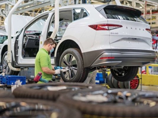 auto elektromobily výroba Škoda Enyaq iV