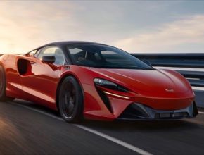 auto McLaren Artura PHEV