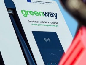 V loňském roce zákazníci GreenWay objeli kolem Země téměř 100 krát, soudě podle jimi nabité elektřiny. Na 800 MWh, odebraných z nabíjecí sítě společnosti GreenWay, ujeli ekologicky přes 4 miliony km.