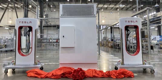 nabíjecí stojan Tesla Supercharger V3