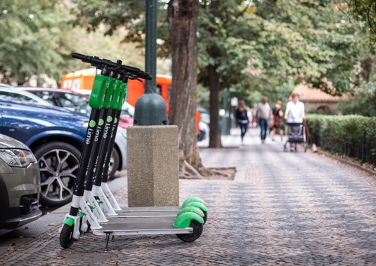 Vedle služby UberX, která do Brna dorazila v létě minulého roku, tak mohou Brňané využít další způsob, jak se především na kratší vzdálenosti pohybovat rychle, pohodlně a ekologicky.