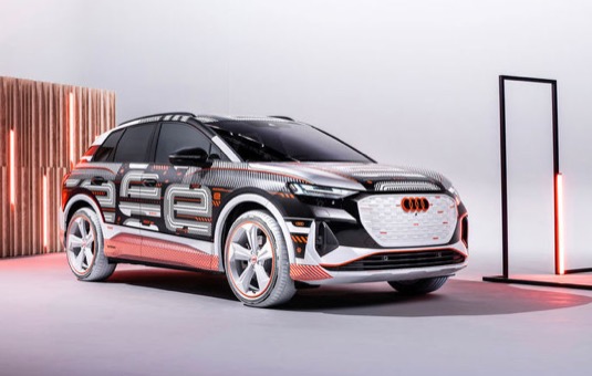 Nabídka vnitřního prostoru elektricky poháněného kompaktního SUV podle Audi dalece přesahuje dnes obvyklé hranice v této třídě.