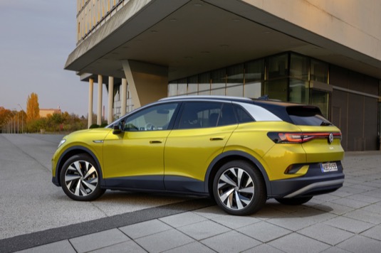 Elektromobily ID.4 budou od příštího týdne k dispozici u prodejců ke zkušebním jízdám