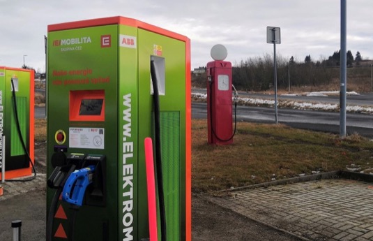 auto nabíjecí stanice pro elektromobily