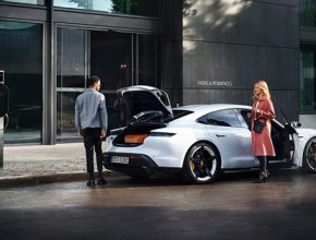 auto elektromobil Porsche Taycan síť nabíječek