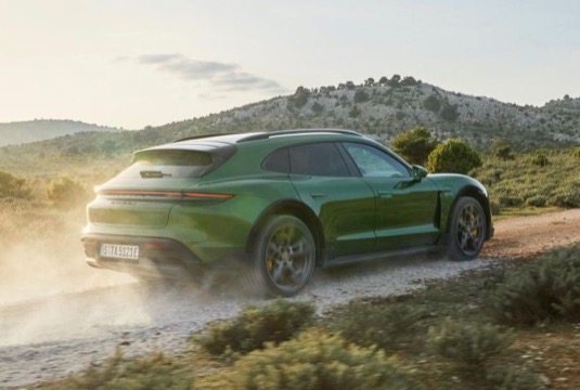 elektromobil Porsche Taycan Cross Turismo