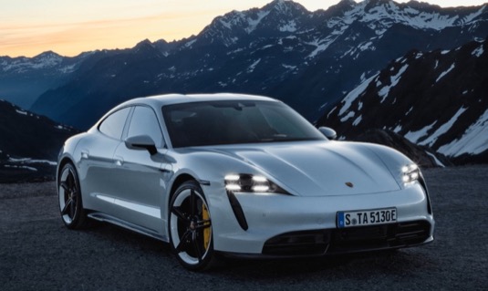 auto elektromobil Porsche Taycan