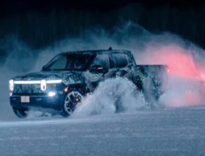 elektromobil Rivian R1T