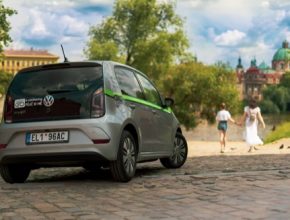 Počet elektromobilů autopůjčovny GreenGo se za posledních dvanáct měsíců zdvojnásobil a ke dvěma stovkám elektromobilů VW e-UP! nyní přibude ještě třicet elektrických vozů Škoda Citigo e iV.