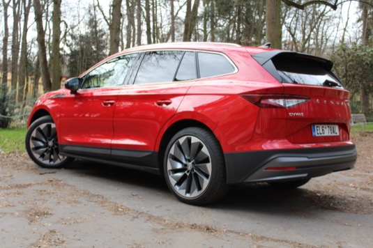 elektromobil škoda enyaq iv první dojmy test