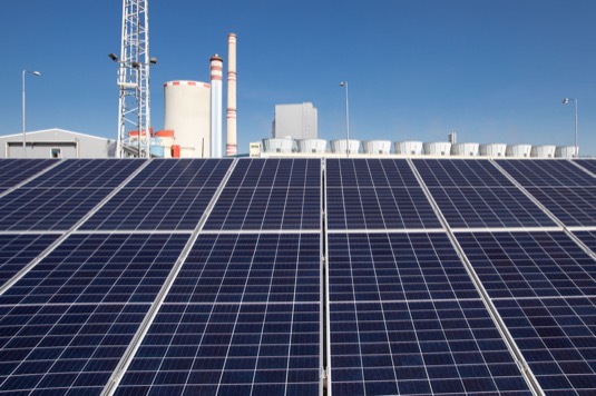 Malá výkonem, ale velká svým potenciálem. To je nová solární elektrárna v Ledvicích.