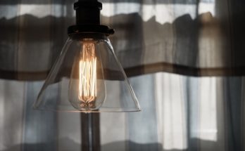 Největší zvýšení spotřeby elektřiny se odehrálo v domácnostech, a to meziročně o více než 15 %.