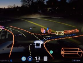 auto tesla full self driving robotické řízení autopilot