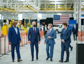 auto Joe Biden americký prezident Ford