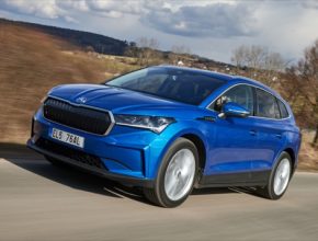 Pro maximální využití hospodárnosti elektrifikovaných vozů ŠKODA nabízí tuzemské zastoupení mladoboleslavské automobilky ve spolupráci se svými autorizovanými obchodníky balíčky služeb eMobility, které byly navrženy na míru jednotlivým skupinám zákazníků.