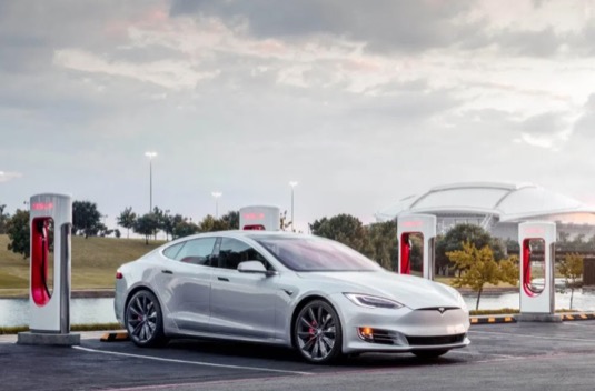 auto elektromobil Tesla Model S