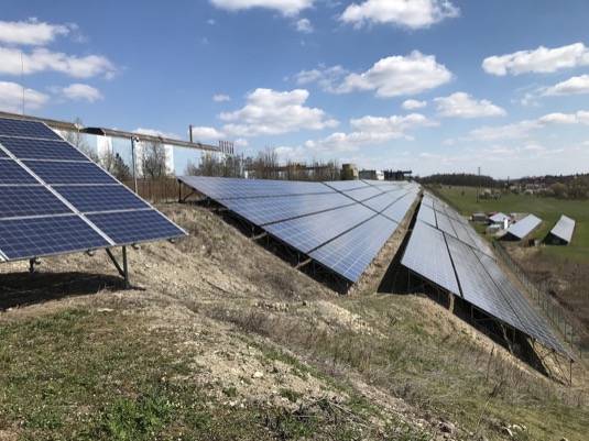 Ačkoliv byl v předregistračních výzvách největší zájem o instalaci střešních solárních panelů, Ministerstvo životního prostředí včera některé skupiny zájemců z žádostí o podporu vyřadilo.