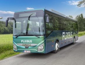 Dva autobusy FlixBus poháněné bioplynem jsou určeny pro jízdy mezi Nizozemím a Belgií a mezi Švédskem a Norskem od 1. července