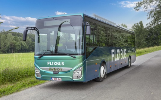 Dva autobusy FlixBus poháněné bioplynem jsou určeny pro jízdy mezi Nizozemím a Belgií a mezi Švédskem a Norskem od 1. července