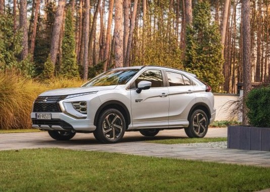 auto plug-in hybrid Mitsubishi Eclipse Cross PHEV