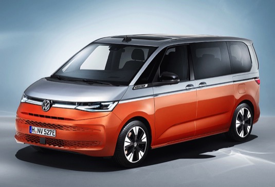 Nový Volkswagen Multivan nabídne objem zavazadlového prostoru až 4053 litrů a variabilní uspořádání sedadel v novém kolejnicovém systému
