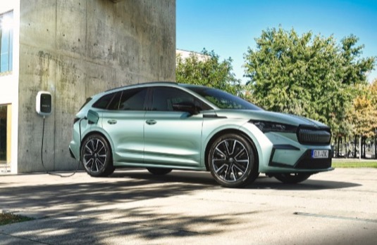 auto elektromobil Škoda Enyaq iV