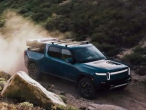 auto elektromobily Rivian