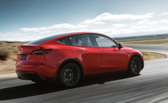 auto elektromobil Tesla Model Y