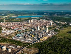 Skupina ORLEN Unipetrol předpokládá, že objem fosilní složky v prodaných produktech klesne z pěti milionů tun za rok na 4,4 milionů tun ročně. Objem pokročilých biopaliv dosáhne 0,2 milionů tun ročně. Půjde o paliva vyrobená na principech cirkulární ekonomiky zpracováním odpadních plastů nebo odpadů organického původu.