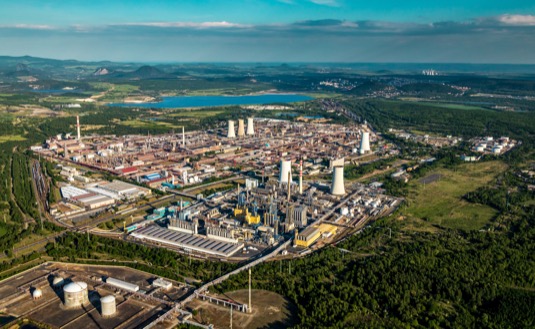 Skupina ORLEN Unipetrol předpokládá, že objem fosilní složky v prodaných produktech klesne z pěti milionů tun za rok na 4,4 milionů tun ročně. Objem pokročilých biopaliv dosáhne 0,2 milionů tun ročně. Půjde o paliva vyrobená na principech cirkulární ekonomiky zpracováním odpadních plastů nebo odpadů organického původu.