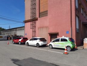 První tři wallboxy budoucího nabíjecího hubu v Ostravě už jsou v provozu