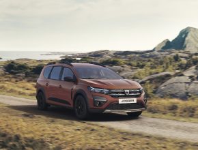 Dacia Jogger se stane nejdostupnějším sedmimístným hybridem na trhu. Dostupná bude v roce 2023. foto: Dacia